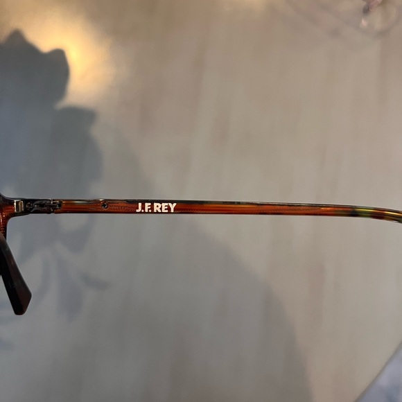 Le Rey Tortoise Shell Round Glasses - Picture 5 of 5